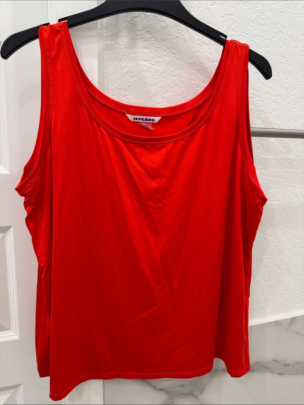 Peter Nygard Bold Red Sleeveless Tank-stretchy!